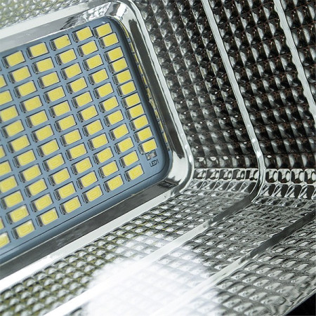 Proyector LED 200W luz fria con mando y Panel solar de carga-imagen_C